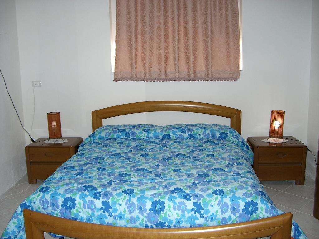 بيسكيناس Sa Domu Sarda Casa Vacanza الغرفة الصورة