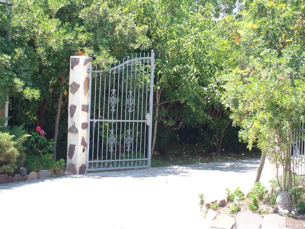 بيسكيناس Sa Domu Sarda Casa Vacanza المظهر الخارجي الصورة